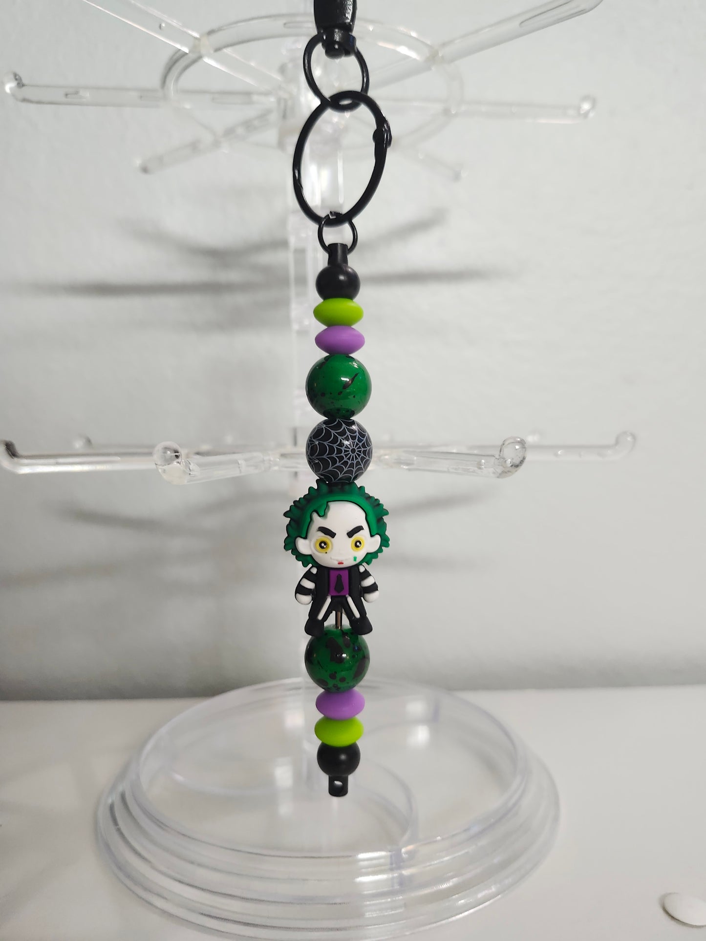 Halloween - Beetlejuice, Beetlejuice! 🪲🤡 - Keychain