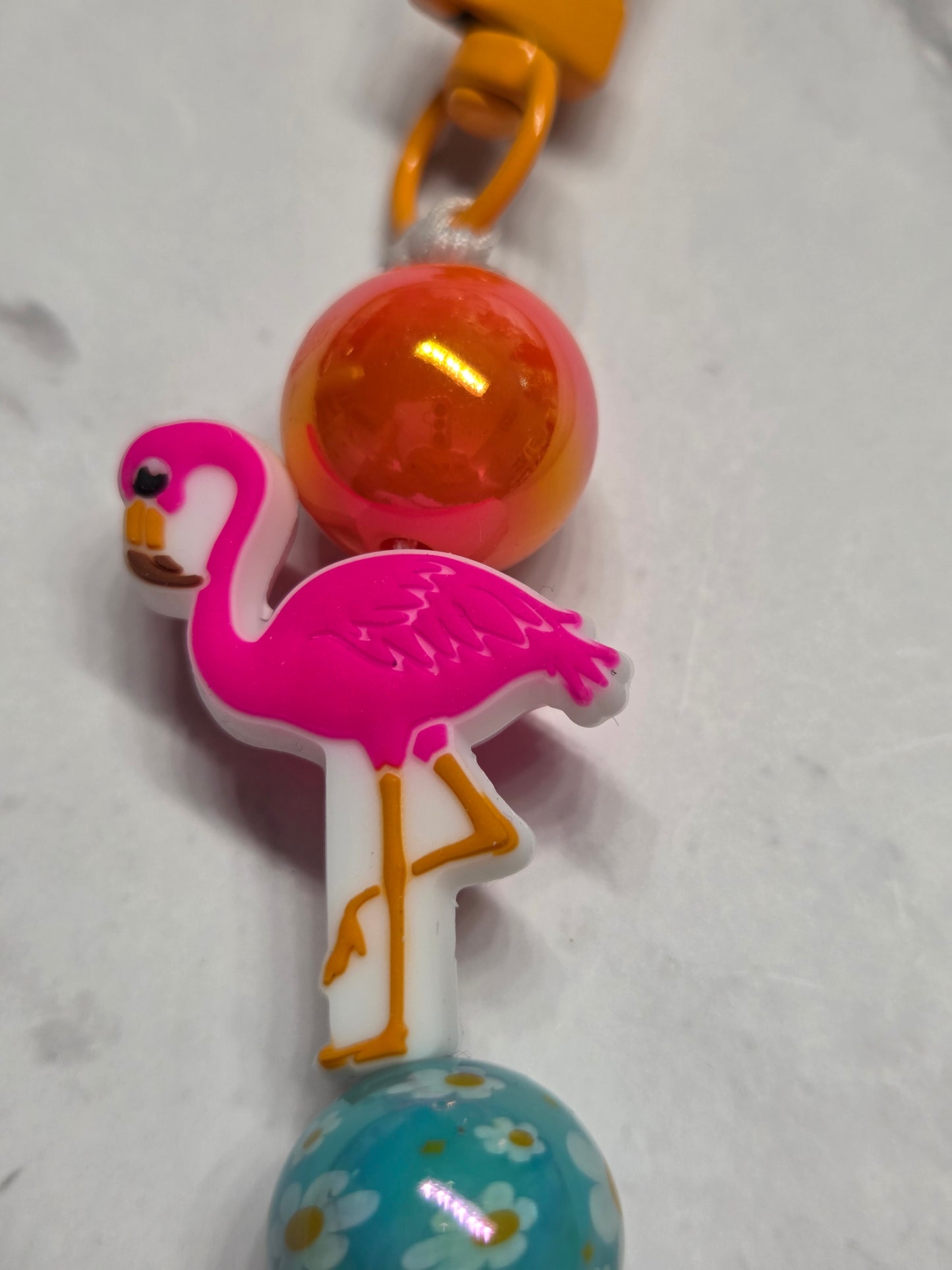 Keychain- Cute Flamingo 🦩 Focal feat a beautiful pink water bead. This one is truly fun with a summer ☀️ feel to it!