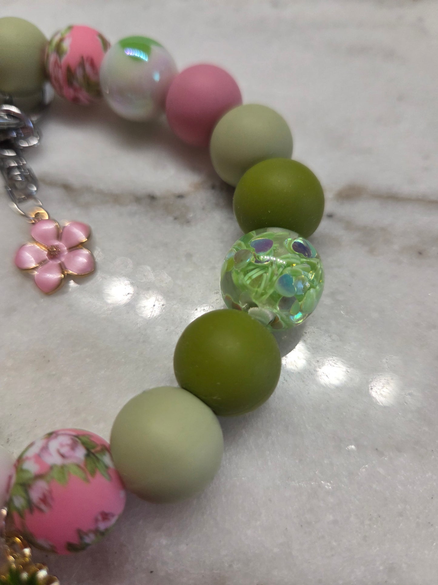 Summer Flowers 💐 - Wristlet