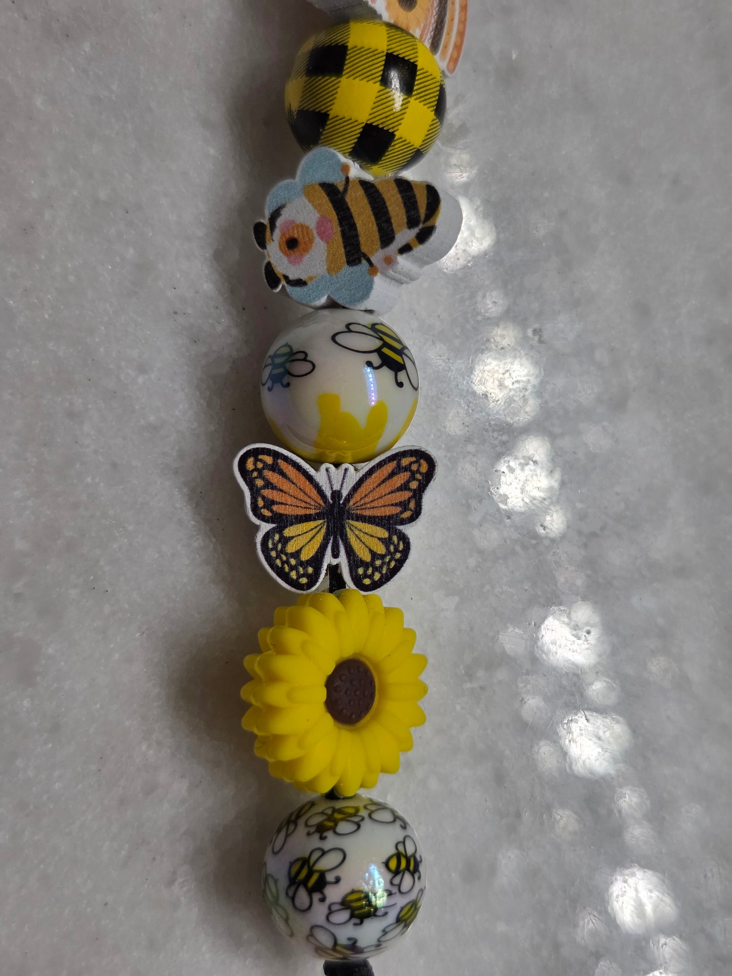 Bee-utiful Bee 🐝 Key Chain/Purse Charm