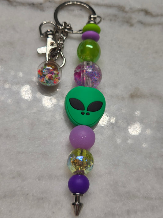 Alien - Out of This World 👽🛸🚀🪐 - Key Chain